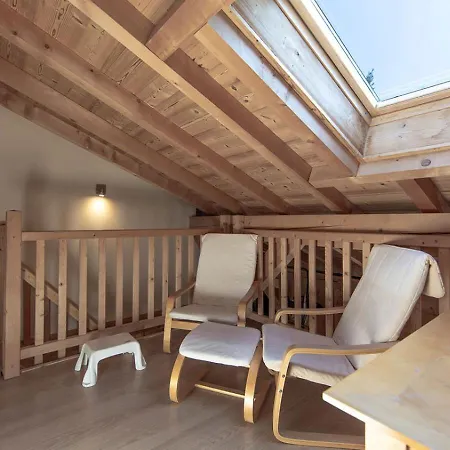 Savoyard Chalet With Panoramic Mountain Views - 16pax Morzine